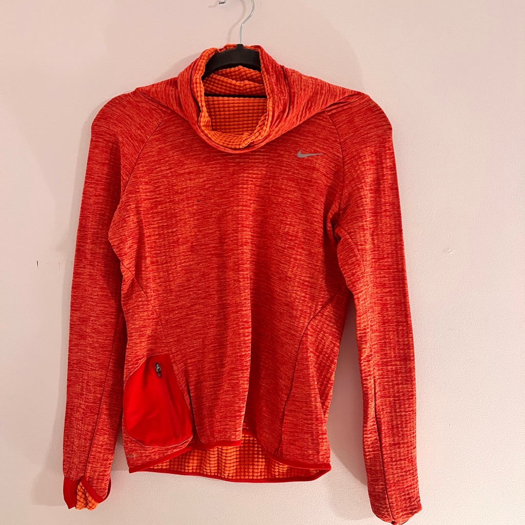 Nike Pro Women’s Blood Orange Hyperwarm Thermal Turtleneck Sz S
